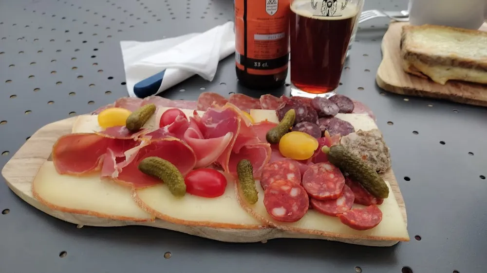 Planche Fromages Et Charcuterie